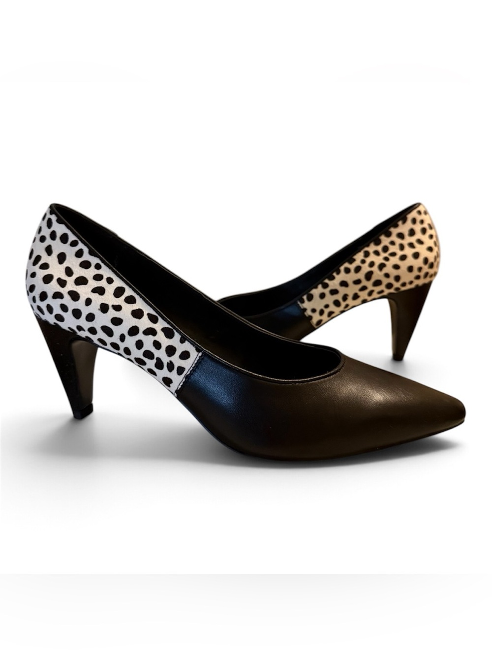 LOGO by Lori Goldstein Black & White Leopard print kitten heels